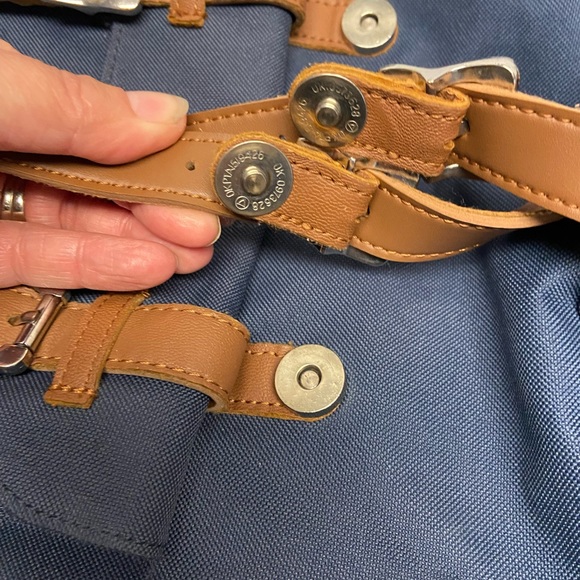 Herschel Supply Large Draw String Top Backpack - Picture 11 of 12